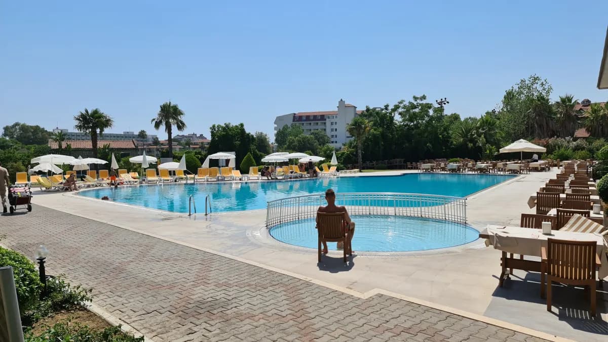 Victory Resort Hotel - photo 3