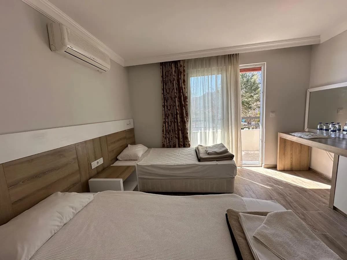 BELCAN HOTEL - photo 2