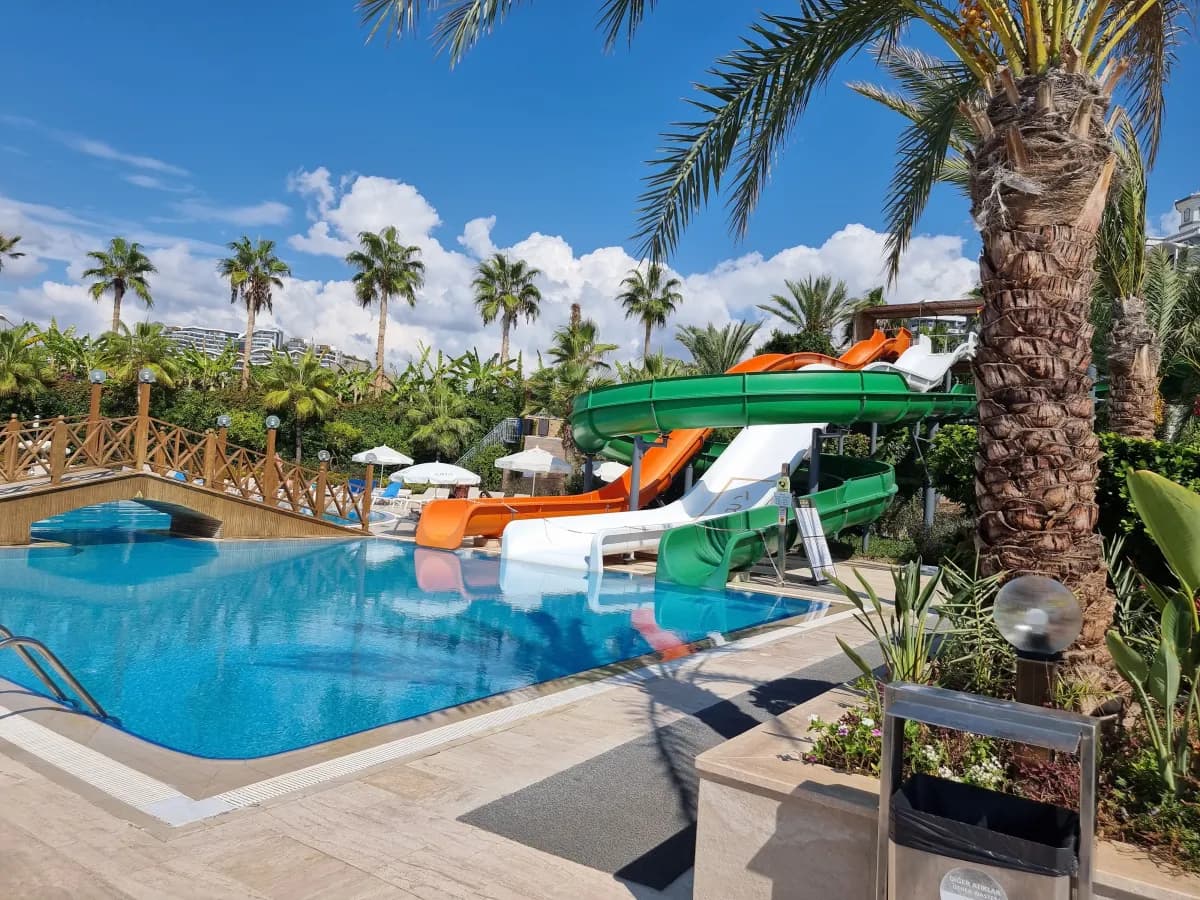 Aria Resort & Spa Hotel - photo 3
