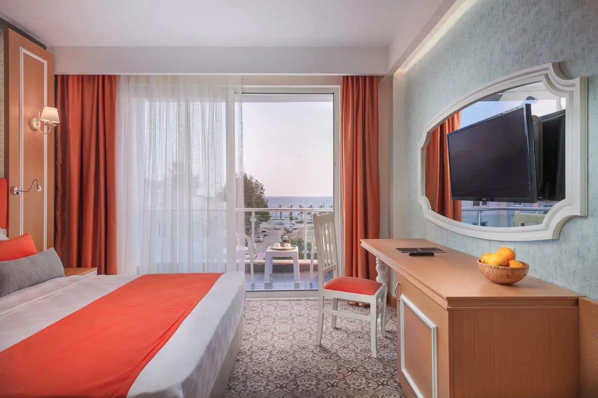 Golden Orange Hotel - photo 2