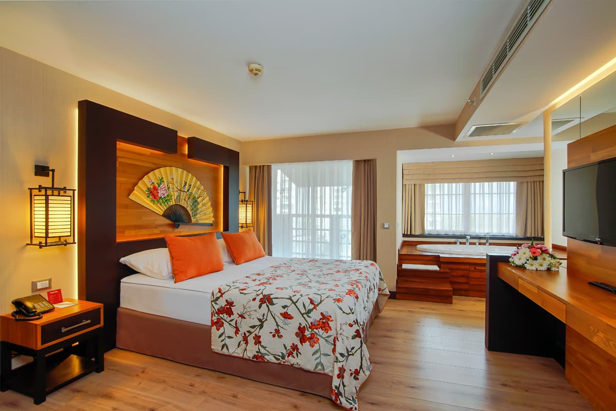Limak Lara De Luxe Hotel & Resort - photo 2